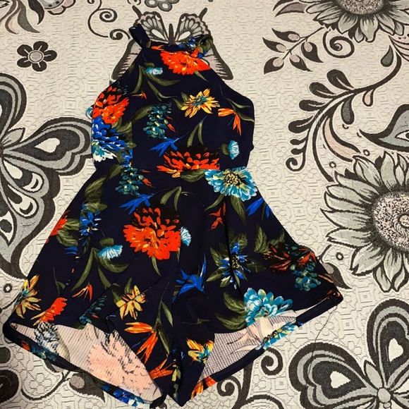 UK2LA Floral romper - Picture 1 of 7